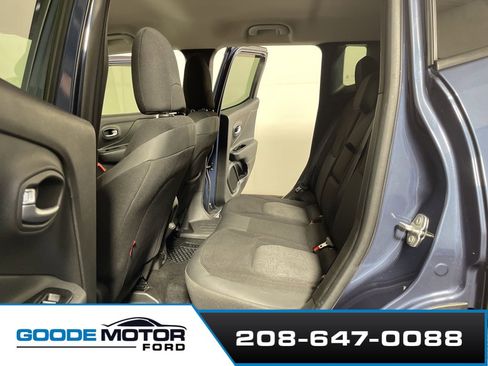 Used 2022 Jeep Renegade Trailhawk image 19