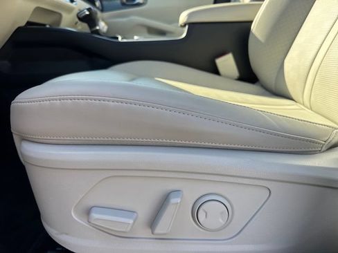 Certified 2026 Kia Sorento S w/ S Panoramic Sunroof Package FWD image 14
