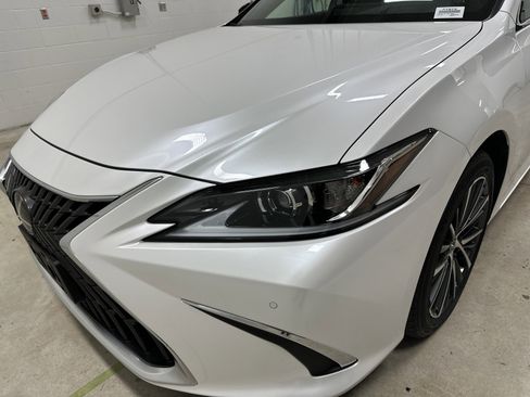 Certified 2025 Lexus ES 350 w/ Premium Package FWD image 6