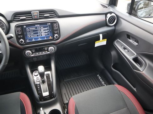 New 2025 Nissan Versa SR w/ Trunk Package image 13