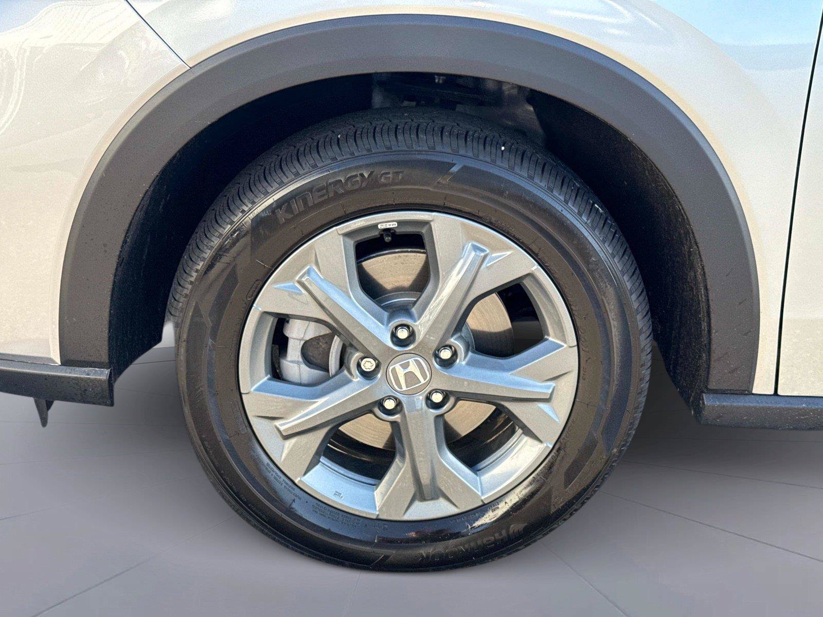 Certified 2027 Honda HR-V LX image 11