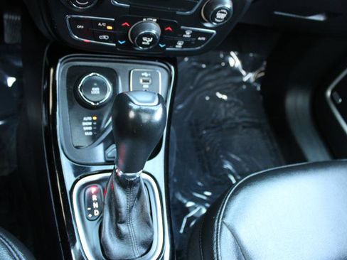 Used 2021 Jeep Compass Latitude w/ Sun and Sound Group image 25