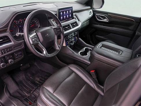 Used 2021 Chevrolet Tahoe Z71 w/ Z71 Signature Package image 13