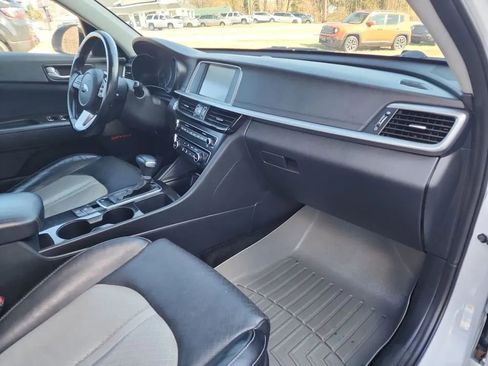 Used 2019 Kia Optima EX image 14