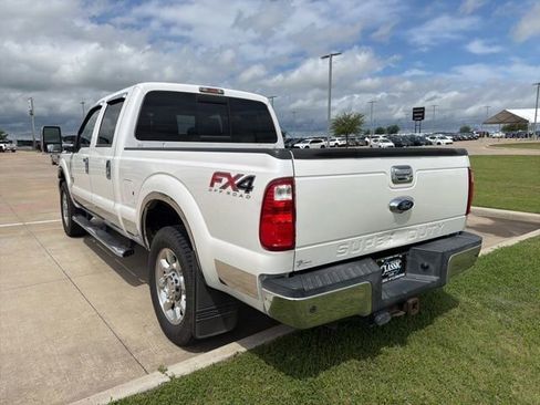 Used 2015 Ford F250 Lariat w/ Lariat Ultimate Package AWD/4WD image 9