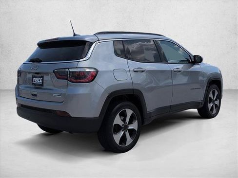 Used 2020 Jeep Compass Latitude w/ Popular Equipment Group AWD/4WD image 5
