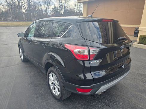 Used 2017 Ford Escape SE image 14