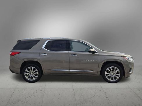 Used 2018 Chevrolet Traverse Premier w/ Driver Confidence II Package FWD image 7