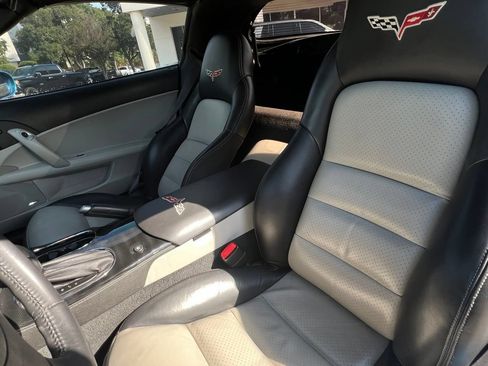 Used 2009 Chevrolet Corvette Coupe w/ Preferred Equipment Group RWD image 21