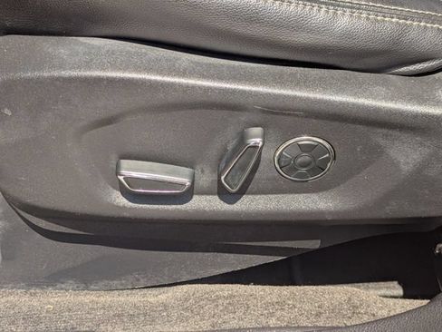 Used 2017 Ford Explorer Limited w/ Equipment Group 301A FWD image 15