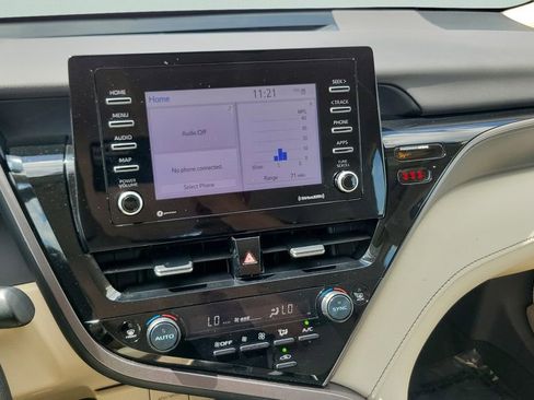 Used 2023 Toyota Camry LE FWD image 14