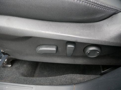Used 2020 Subaru Forester Premium AWD/4WD image 15