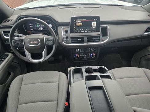 Used 2024 GMC Yukon SLE w/ Max Trailering Package image 9