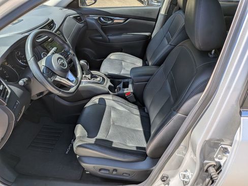 Certified 2019 Nissan Rogue SL w/ Premium Package AWD/4WD image 28