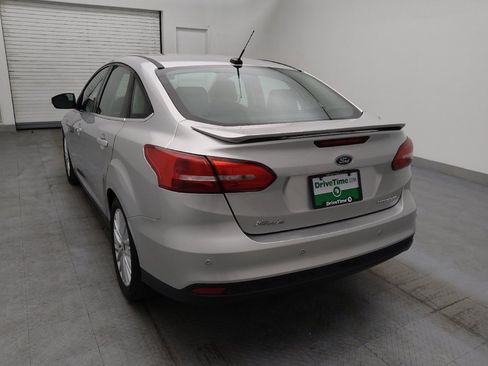 Used 2018 Ford Focus Titanium w/ Titanium Technology Package image 5