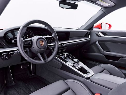 Used 2020 Porsche 911 Carrera 4S AWD/4WD image 2