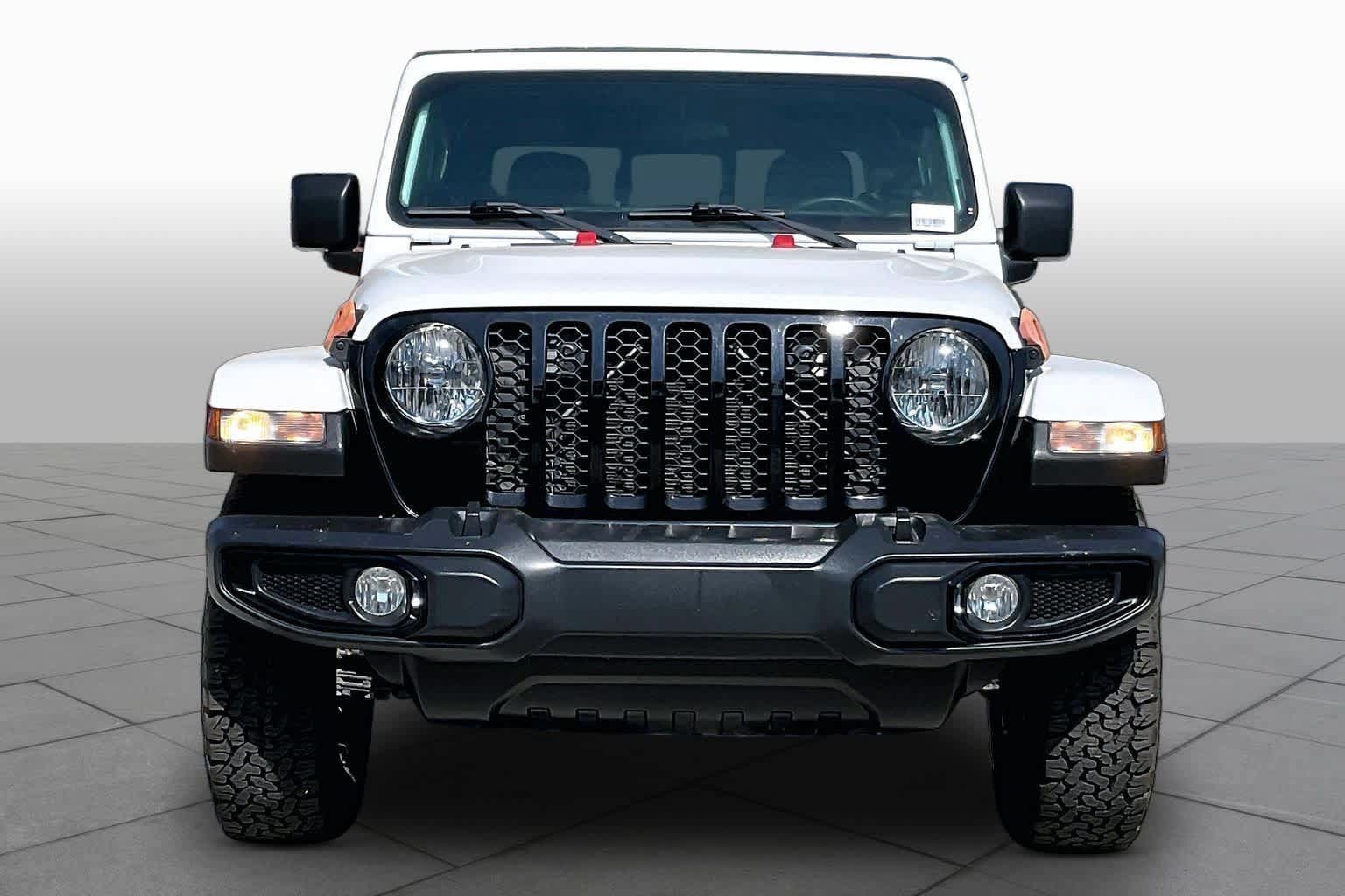 Used 2022 Jeep Gladiator Sport AWD/4WD image 4