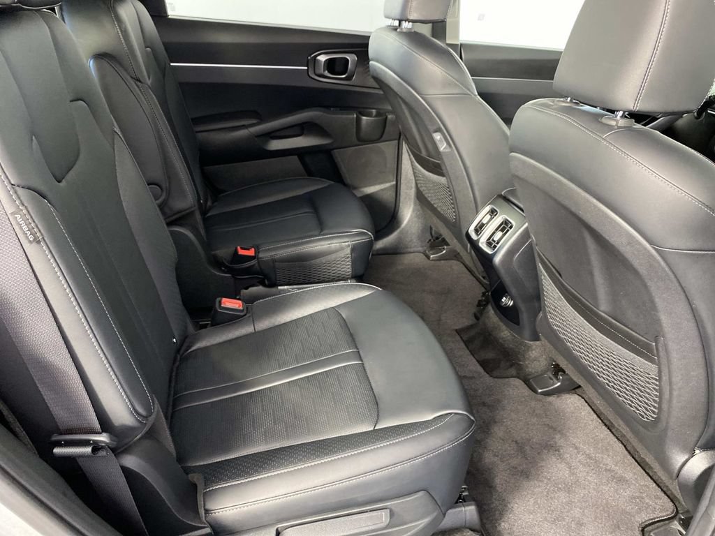 Used 2025 Kia Sorento EX w/ EX Panoramic Sunroof Package AWD/4WD image 11