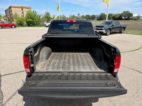 Used 2016 RAM 1500 Express w/ Black Ram 1500 Express Group AWD/4WD image 29