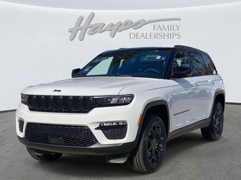 New 2025 Jeep Grand Cherokee Limited image 16