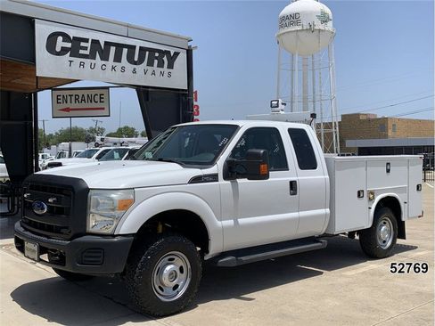 Used 2016 Ford F250 XL w/ Power Equipment Group AWD/4WD image 1
