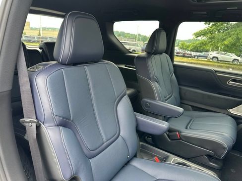 New 2027 INFINITI QX80 Sensory AWD/4WD image 25
