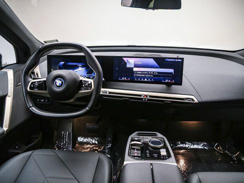 Certified 2024 BMW iX xDrive50 w/ Premium Package AWD/4WD image 13