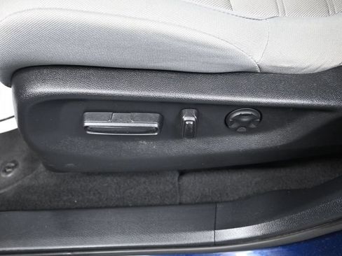 Used 2021 Honda CR-V EX image 12