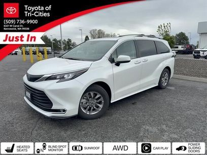 Used 2024 Toyota Sienna XLE w/ XLE Plus Package