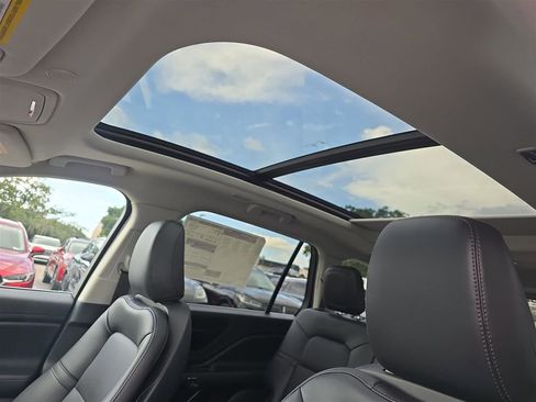 New 2025 Lincoln Aviator 2WD w/ Equipment Group 101A image 20