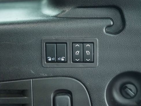 Used 2017 GMC Yukon XL Denali w/ Open Road Package image 11