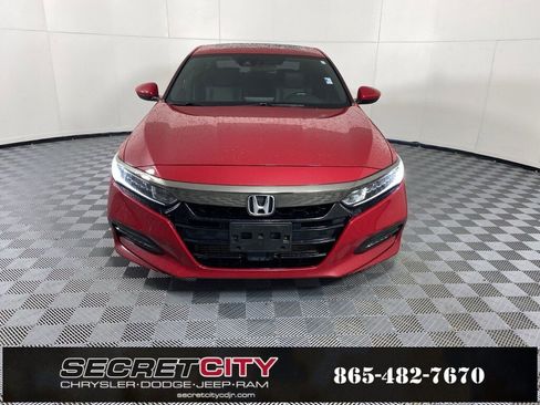 Used 2018 Honda Accord Sport image 2