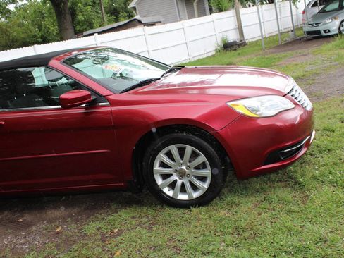 Used 2013 Chrysler 200 Touring image 4