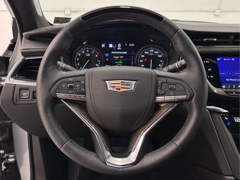 Used 2025 Cadillac XT6 Premium Luxury w/ Platinum Package AWD/4WD image 25