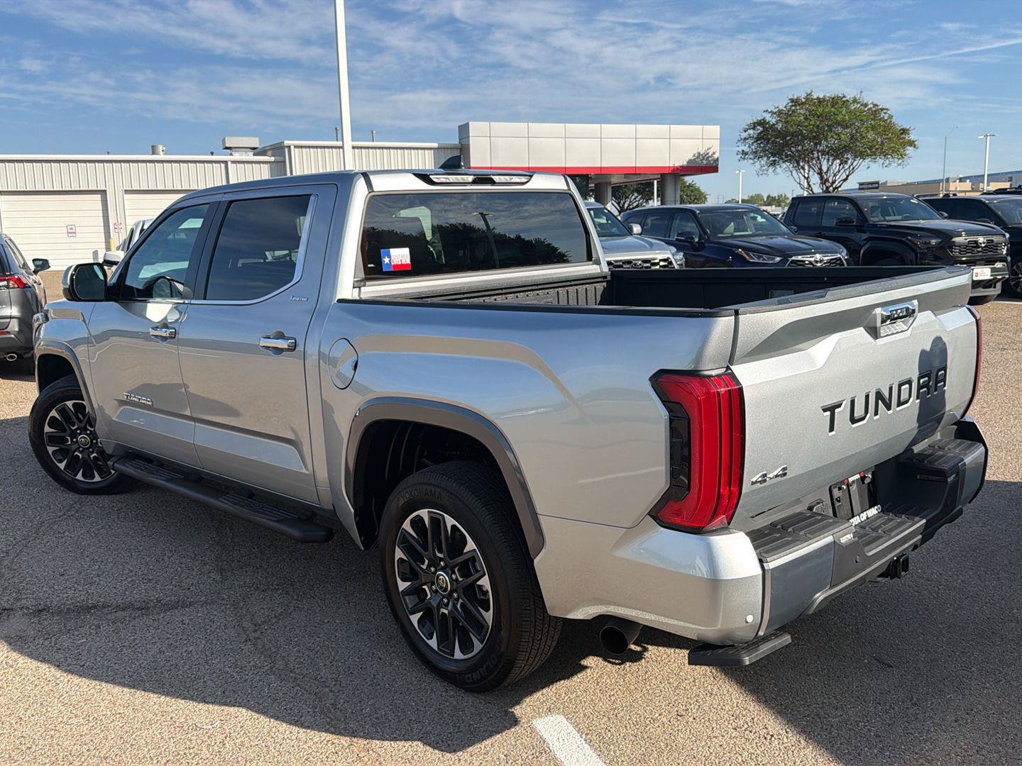 Used 2024 Toyota Tundra Limited w/ Power Package AWD/4WD image 5