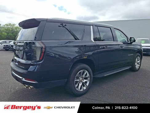 Certified 2026 Chevrolet Suburban Premier AWD/4WD image 5