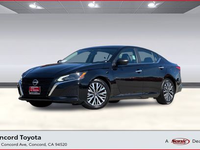 Used 2025 Nissan Altima 2.5 SV