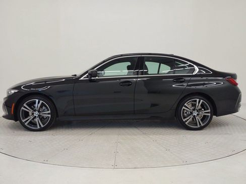 Used 2024 BMW 330i Sedan w/ Convenience Package image 2