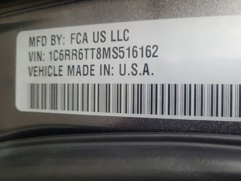 Used 2021 RAM 1500 Classic SLT image 33