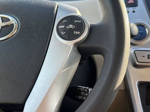 Used 2014 Toyota Prius V Three FWD image 27