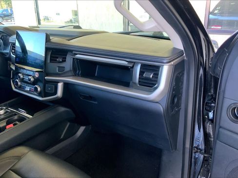 Certified 2024 Ford Expedition Max XLT image 15