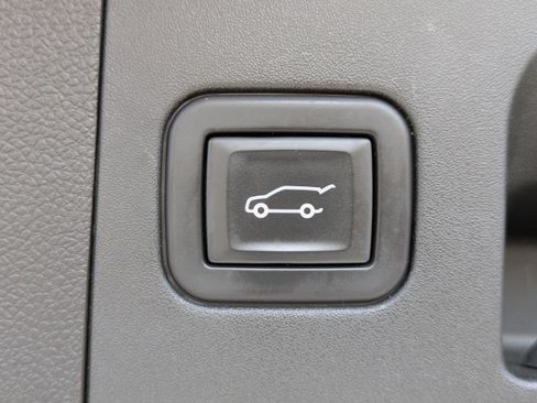 Certified 2023 Cadillac XT4 Premium Luxury w/ LPO, Onyx Lite Package image 12