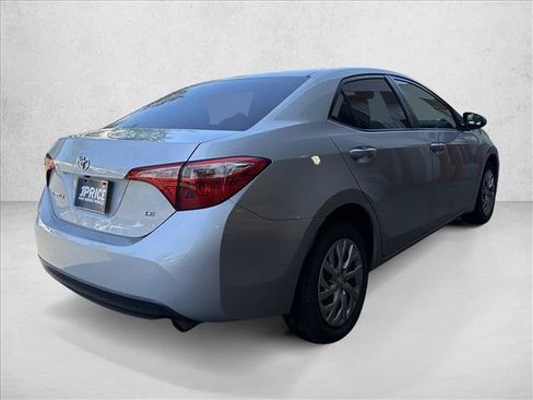 Used 2018 Toyota Corolla LE FWD image 5