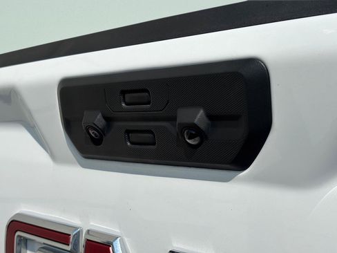 Used 2025 GMC Sierra 1500 AT4 w/ AT4 Premium Package AWD/4WD image 6