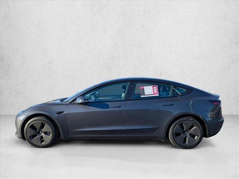 Used 2021 Tesla Model 3 Standard Range Plus image 9