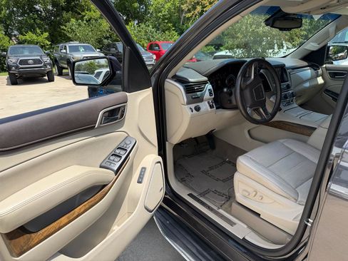 Used 2018 GMC Yukon Denali w/ Open Road Package RWD image 10