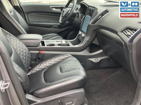 Used 2024 Ford Edge Titanium AWD/4WD image 19
