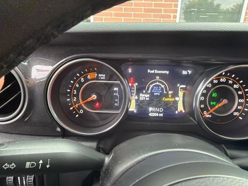 Used 2021 Jeep Wrangler Unlimited Sport AWD/4WD image 2