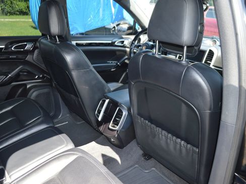 Used 2016 Porsche Cayenne AWD/4WD image 26