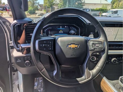 Used 2023 Chevrolet Silverado 1500 High Country AWD/4WD image 29